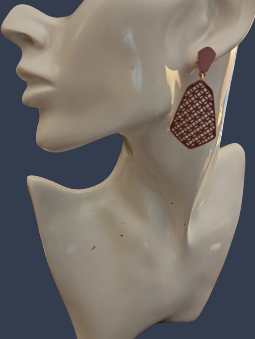 CATO Matte Mauve Lattice Drop Earrings